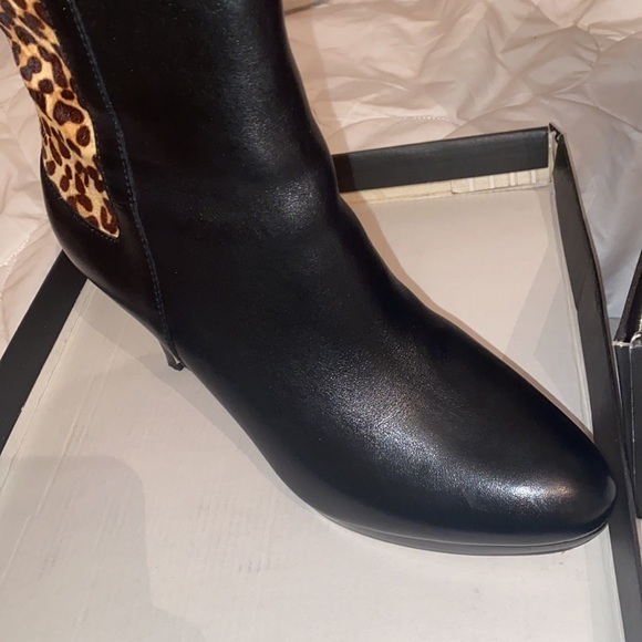 Tahari Serena Bootie size 8.5M - Picture 11 of 14